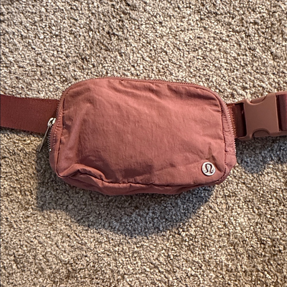 lululemon Everywhere Terracota Clay Fanny Pack